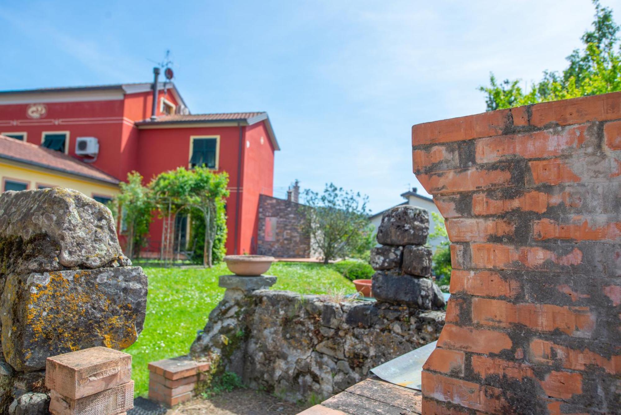 Hotel Il Vecchio Noce Brugnato Esterno foto