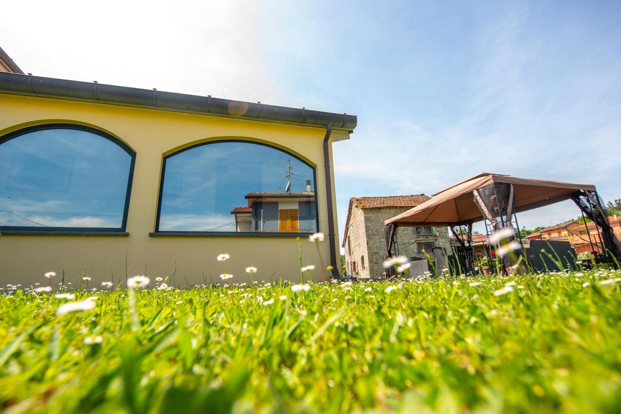 Hotel Il Vecchio Noce Brugnato Esterno foto