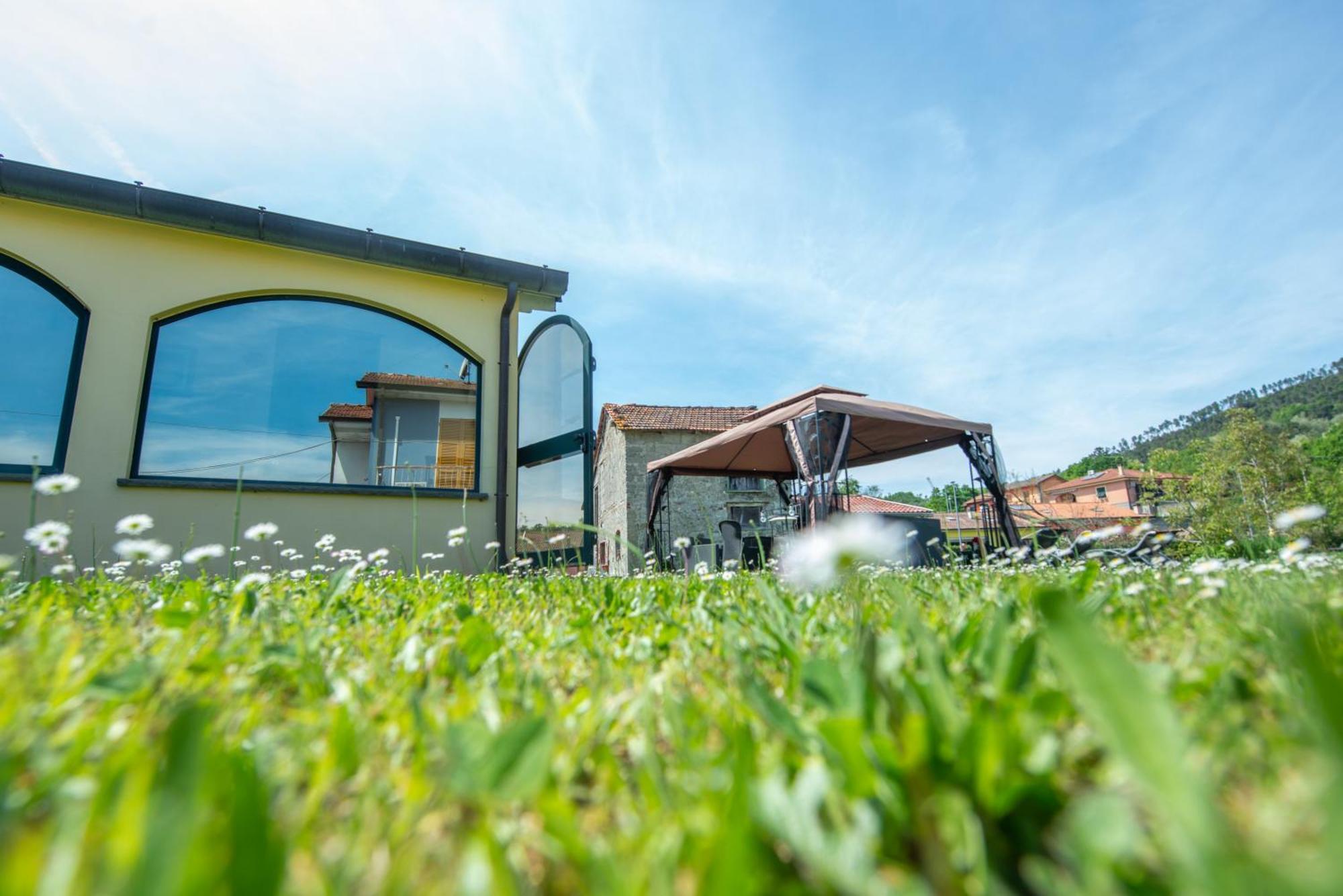 Hotel Il Vecchio Noce Brugnato Esterno foto